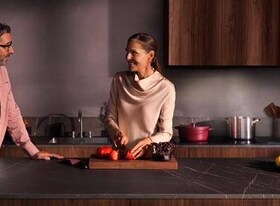 Une hotte AEG dans une cuisine élégante