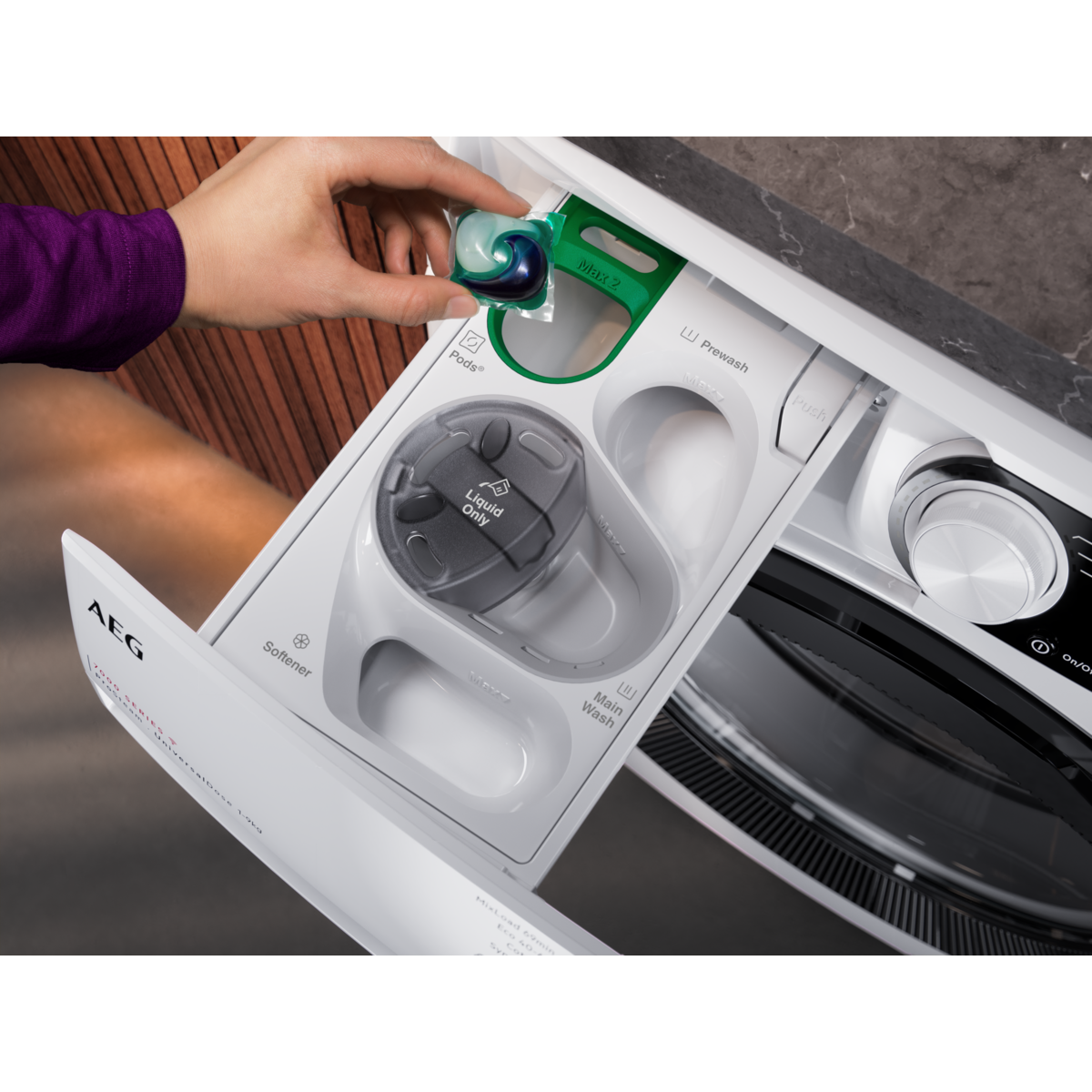 AEG - Lave-linge chargement frontal - LFR6G1410V