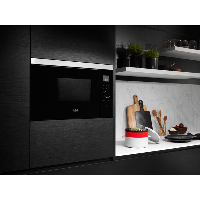 AEG - Four micro-ondes - MBB1756SEM