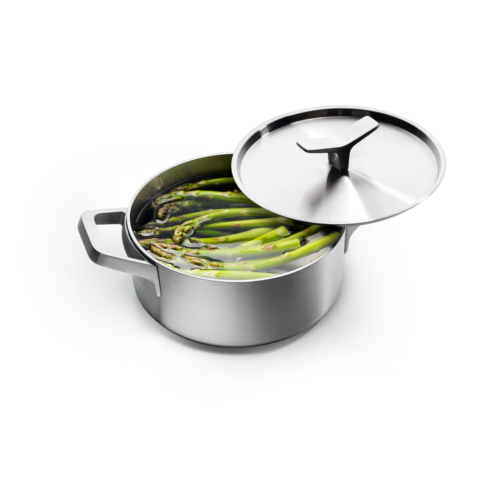 AEG - Cocotte inox avec couvercle - A9ALSA11