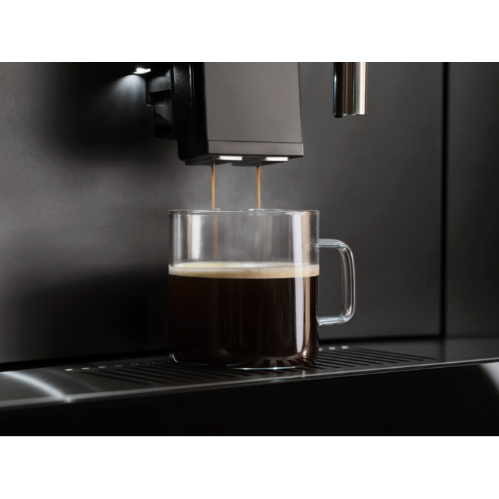 AEG - Machine à café encastrable - NKC8N7B