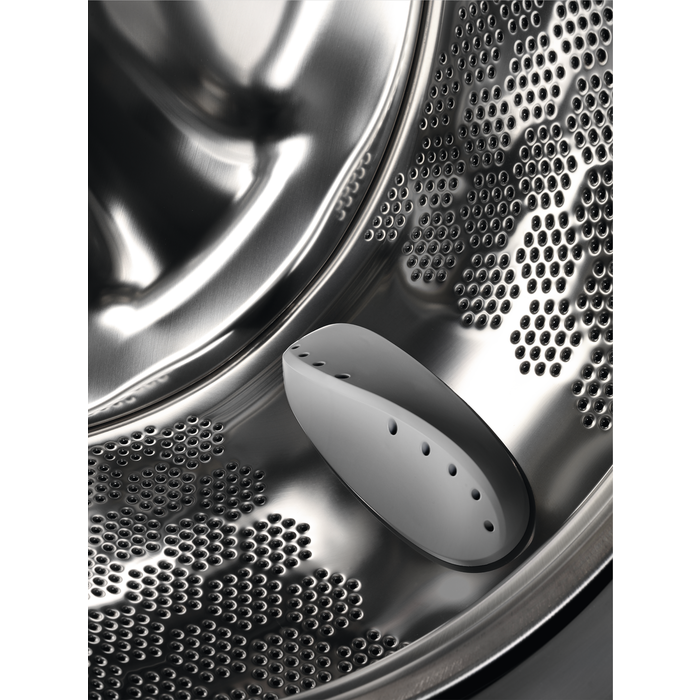 AEG - 8 kg washing machine - L6FAK8441B