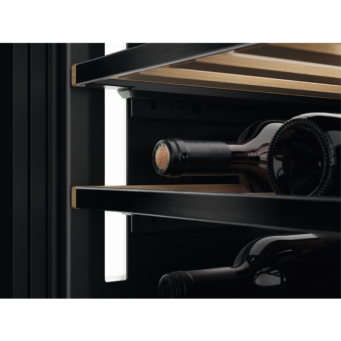 AEG - Cave à vin - AWUS040B8B