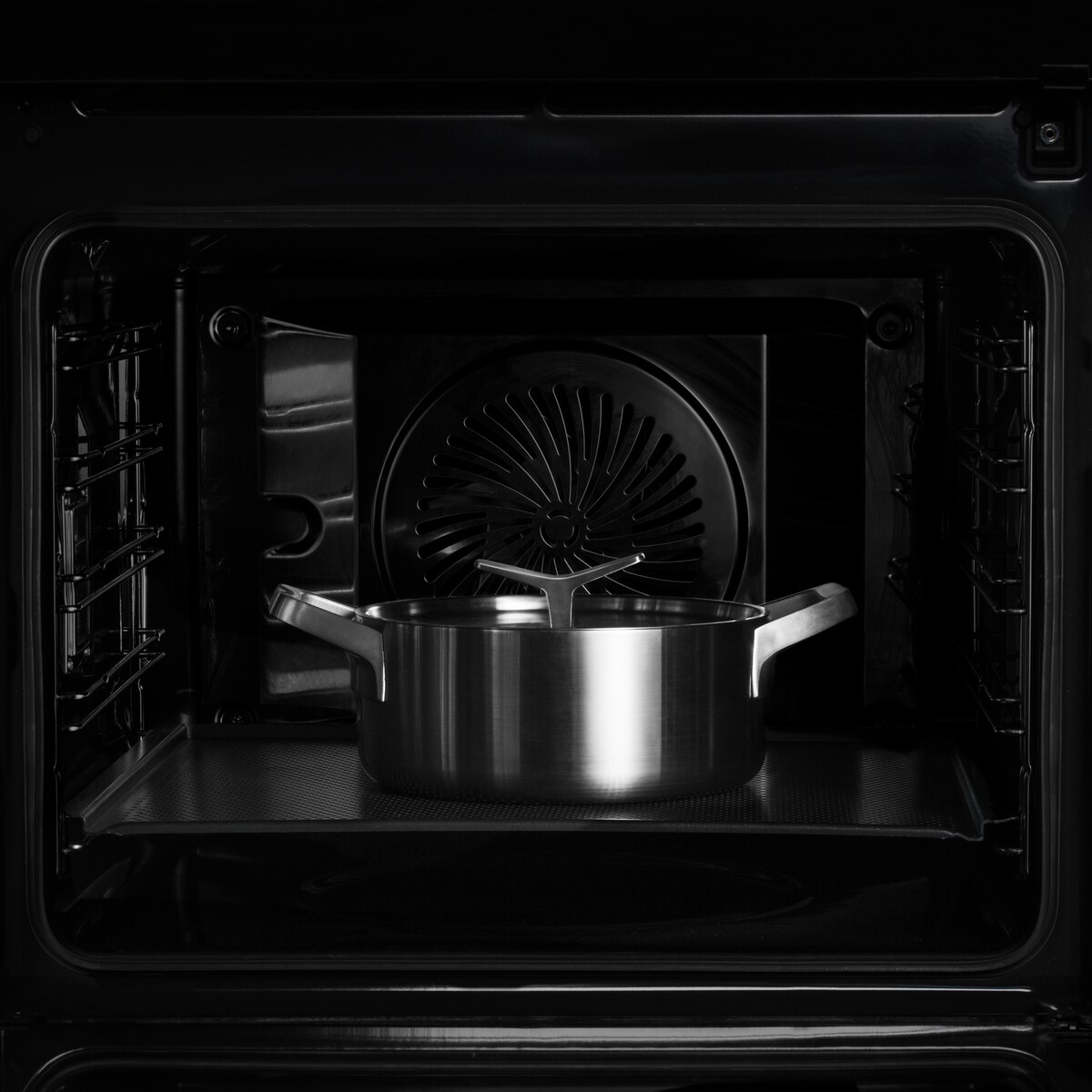 AEG - Cocotte inox avec couvercle - A9ALSA11