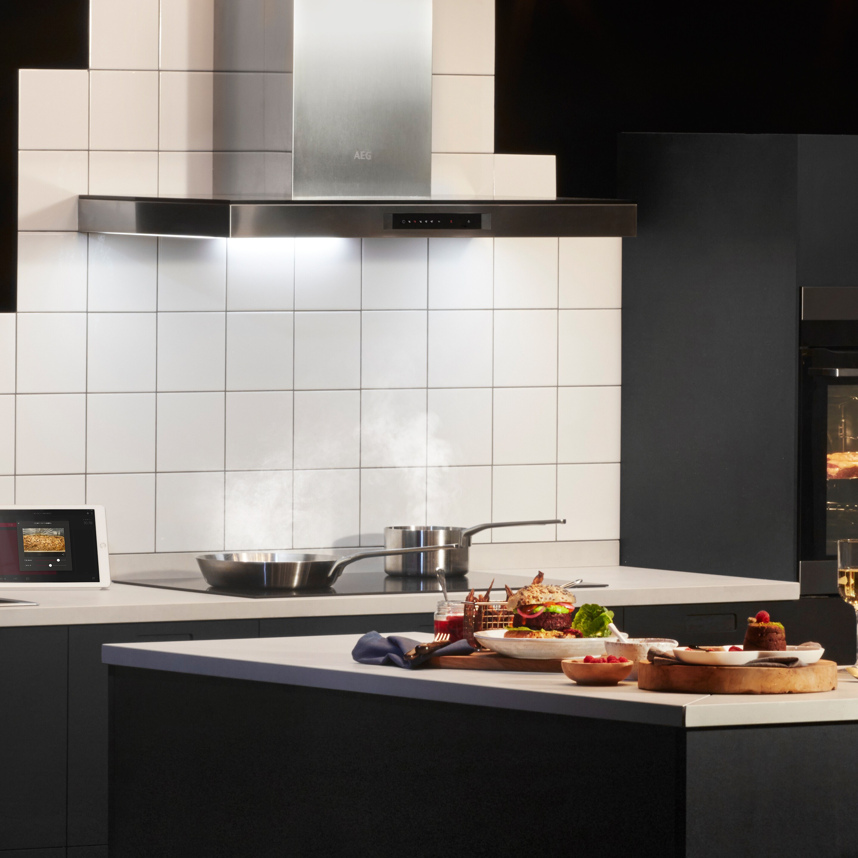 Une hotte Electrolux dans une cuisine élégante 